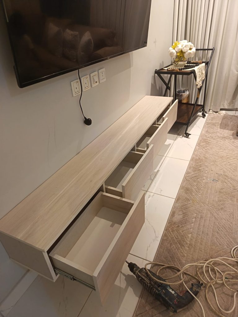 معلم نجار فك وتركيب أثاث بجدة بأسعار مناسبة وخدمة احترافية