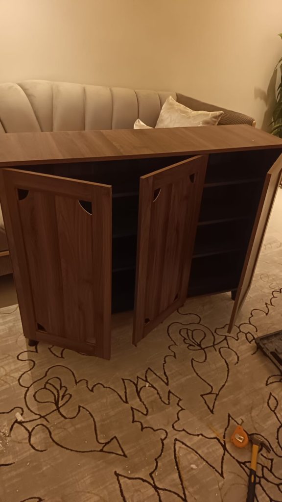 معلم نجار فك وتركيب غرف نوم بجدة مع ضمان كامل على الخدمة