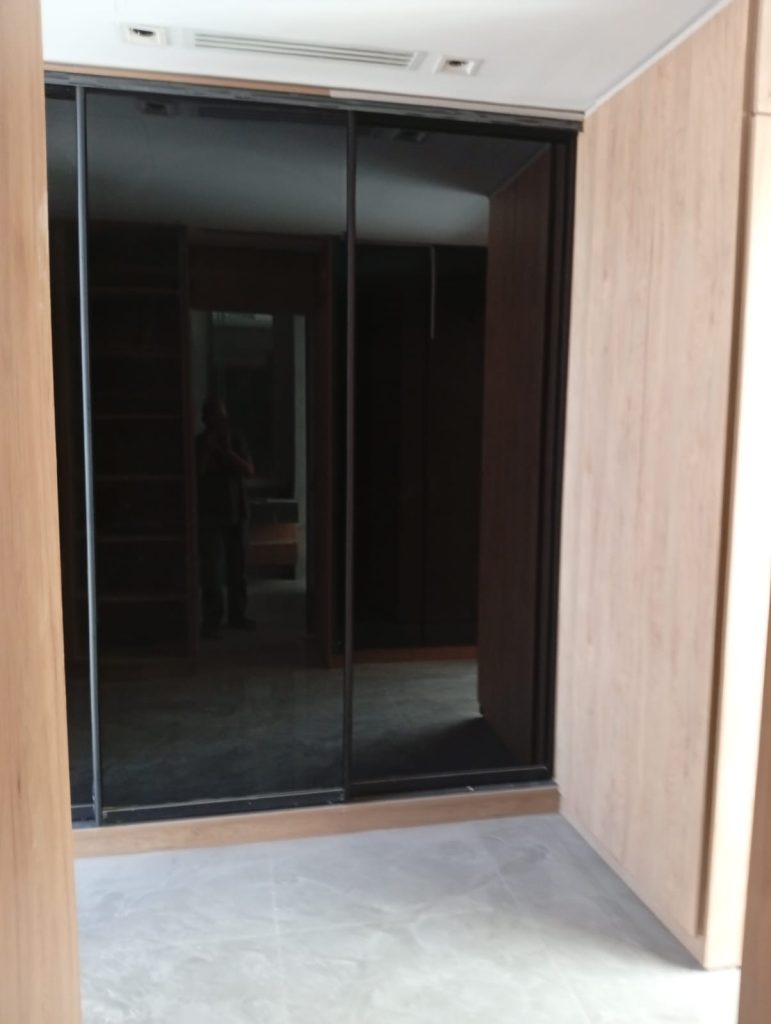  معلم نجارة لفك وتركيب المطابخ والخزائن