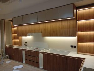 معلم نجار محترف خدمات مطابخ