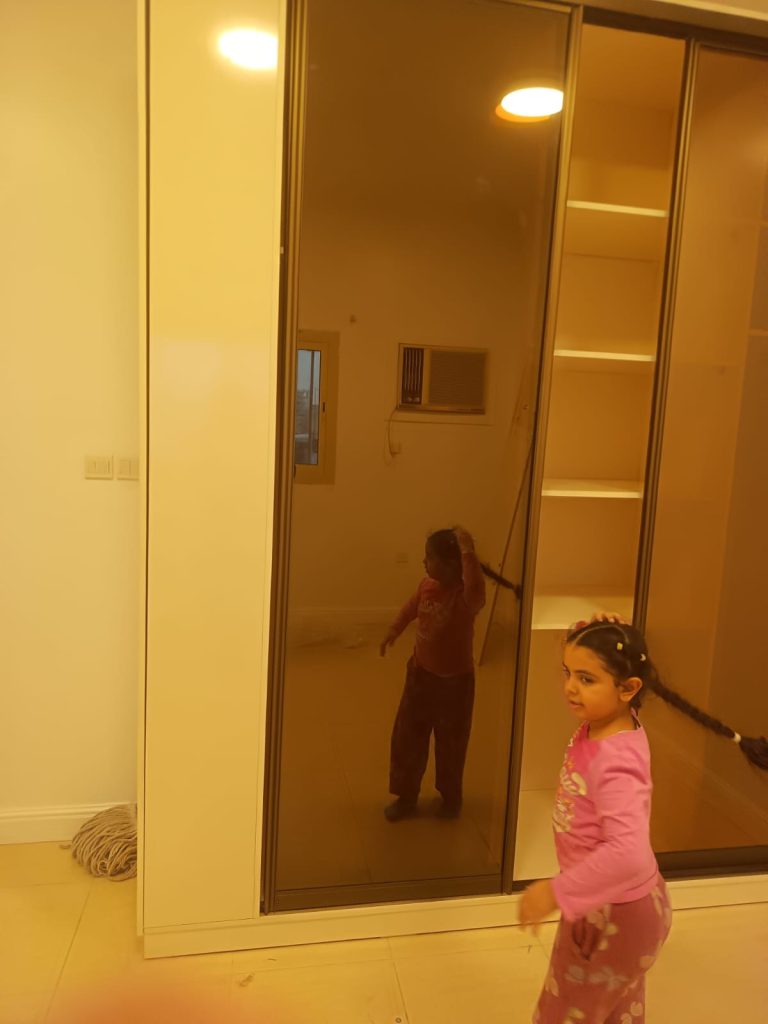 افضل نجار تركيب دواليب غرف نوم محترف بجدة