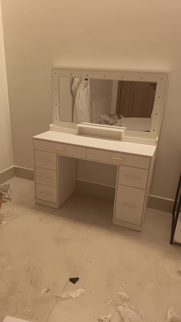 افضل معلم نجارة جدة محترف لتركيب وصيانة الأثاث